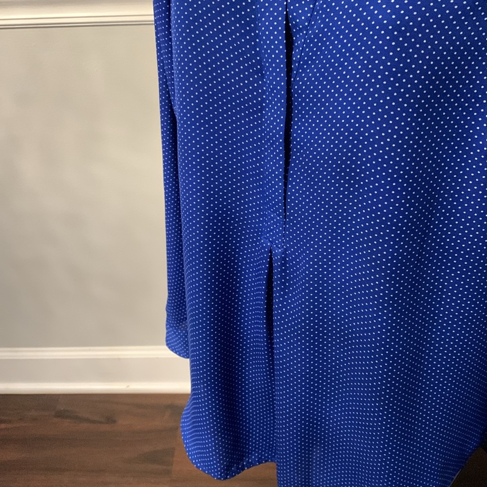 The Limited Royal Blue & White Polka Dot Popover Blouse Size L - Picture 4 of 9
